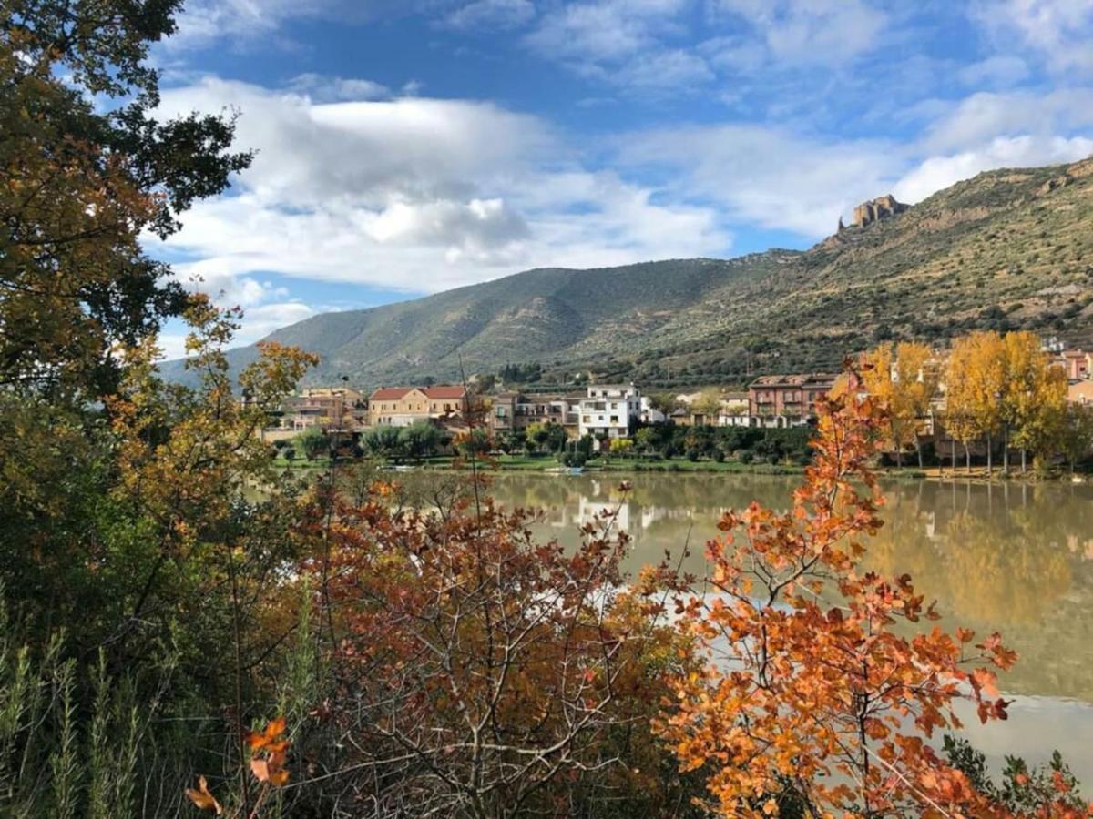 Apartamento A 1A Linea Sant Llorenc De Montgai_ Whitehouse Dış mekan fotoğraf